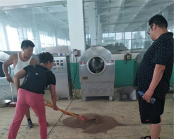 歡迎北京、內蒙兩地客戶同一天來廠考察電磁炒貨機 歡迎北京、內蒙兩地客戶同一天來廠考察電磁炒貨機